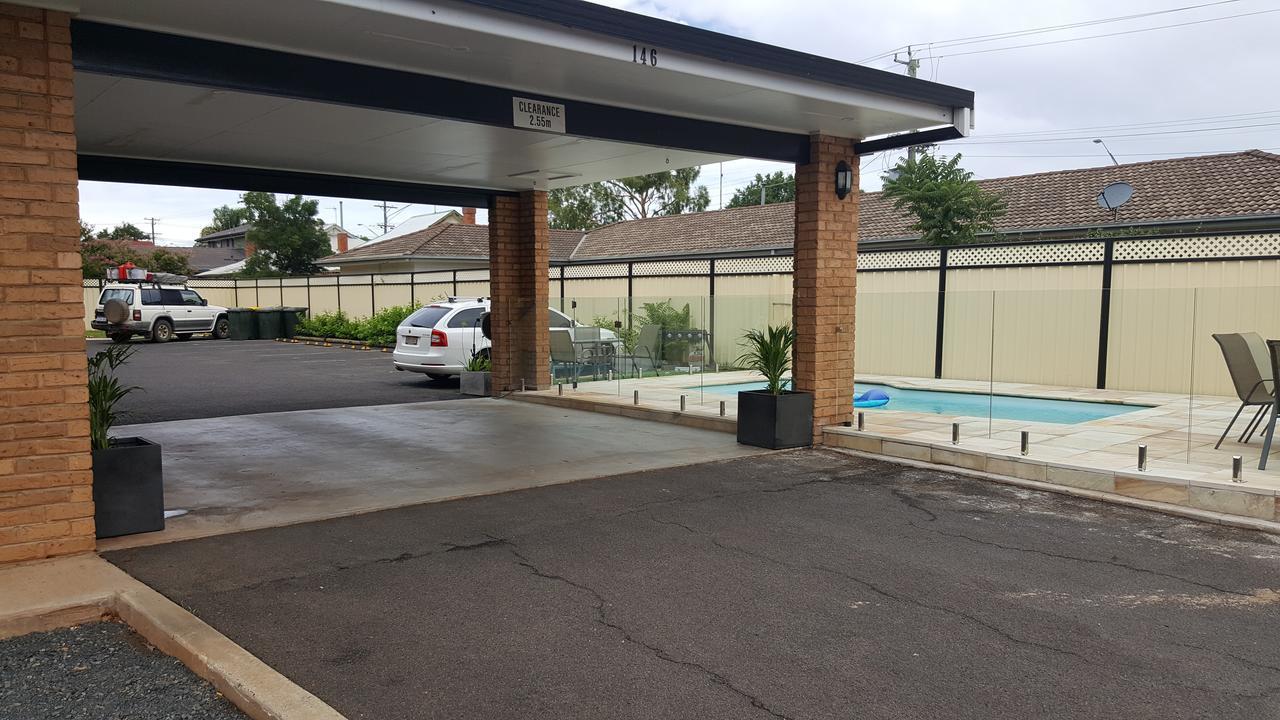 Centrepoint Motel Dubbo Buitenkant foto
