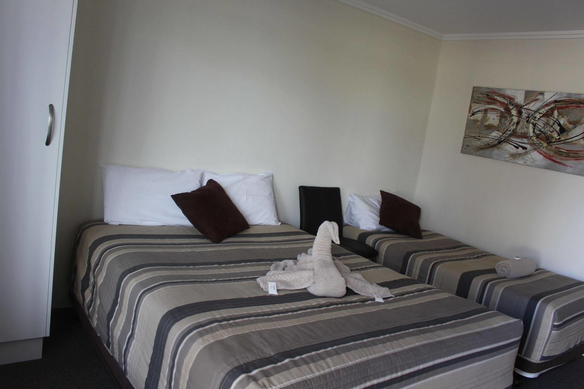 Centrepoint Motel Dubbo Buitenkant foto