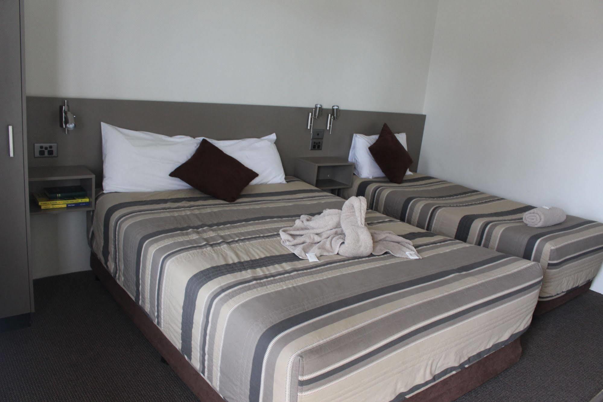 Centrepoint Motel Dubbo Buitenkant foto