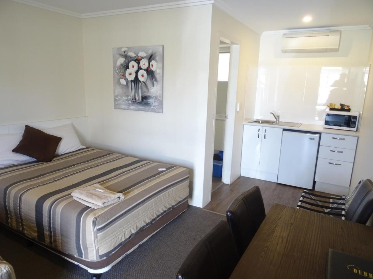 Centrepoint Motel Dubbo Buitenkant foto